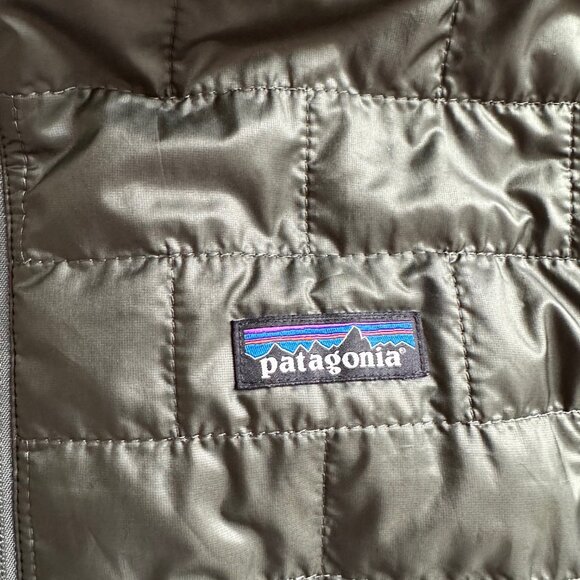 Men's Medium Patagonia Nano Puff Insulated Vest - Picture 4 of 5